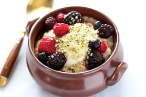 Quinoa-Porridge-with-Hemp-Hearts