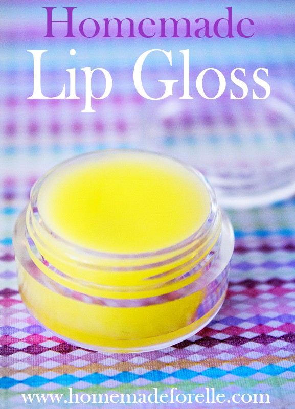 Homemade Lip Gloss Recipe | homemadeforelle.com