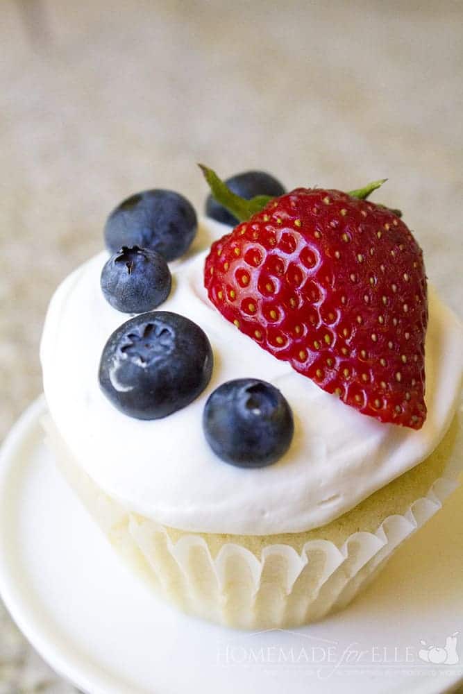 Homemade Chantilly Cupcakes with a Homemade Mascarpone Cheese Frosting | homemadeforelle.com