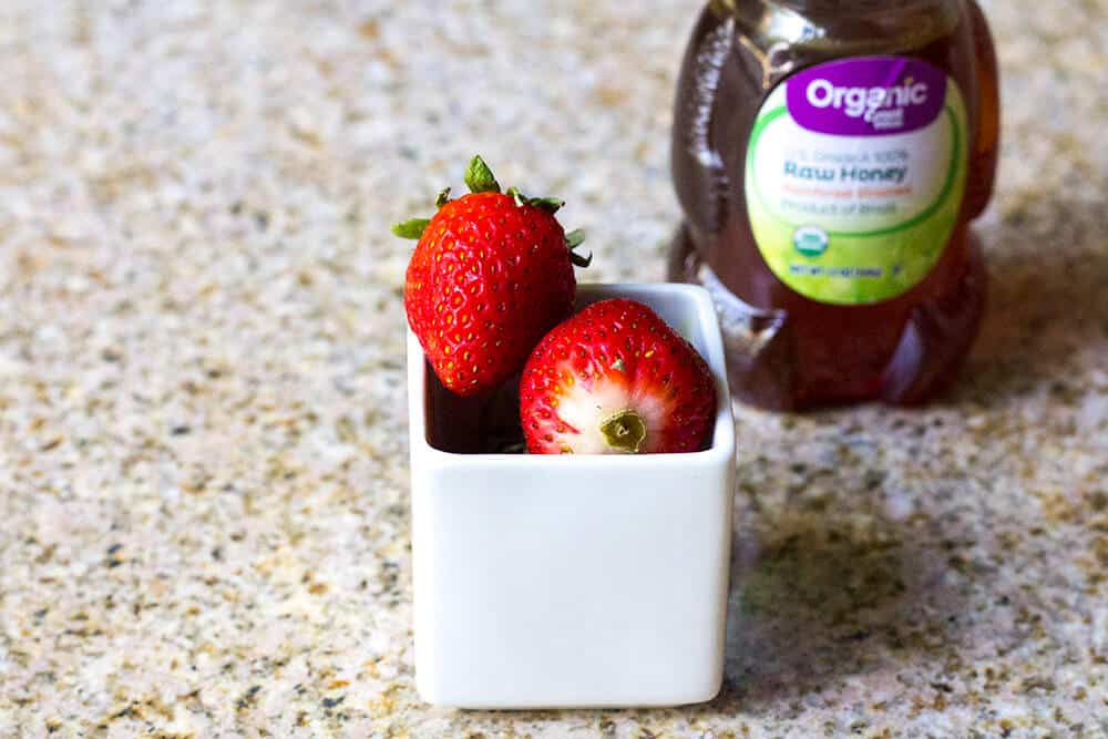 hjemmelavet jordbær og honning ansigtsmaske | homemadeforelle.com
