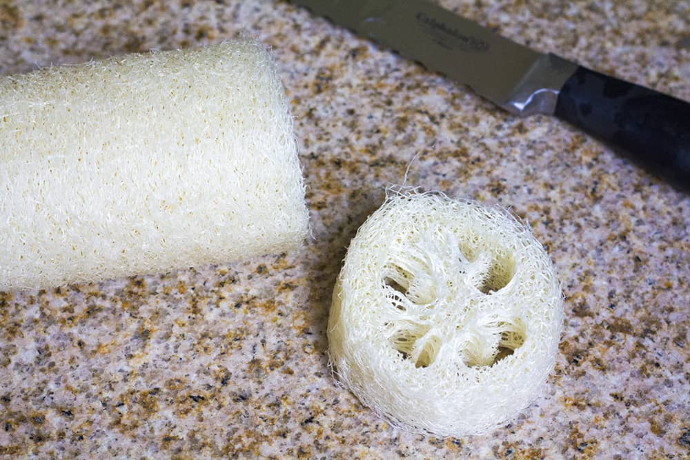 Homemade Soap Loofah with Lavender and Chamomile | homemadeforelle.com