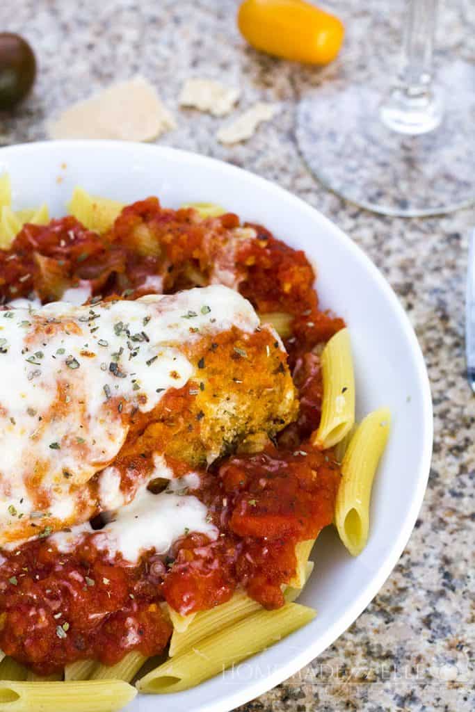 Clean Eating Chicken Parmesan | Homemadeforelle.com